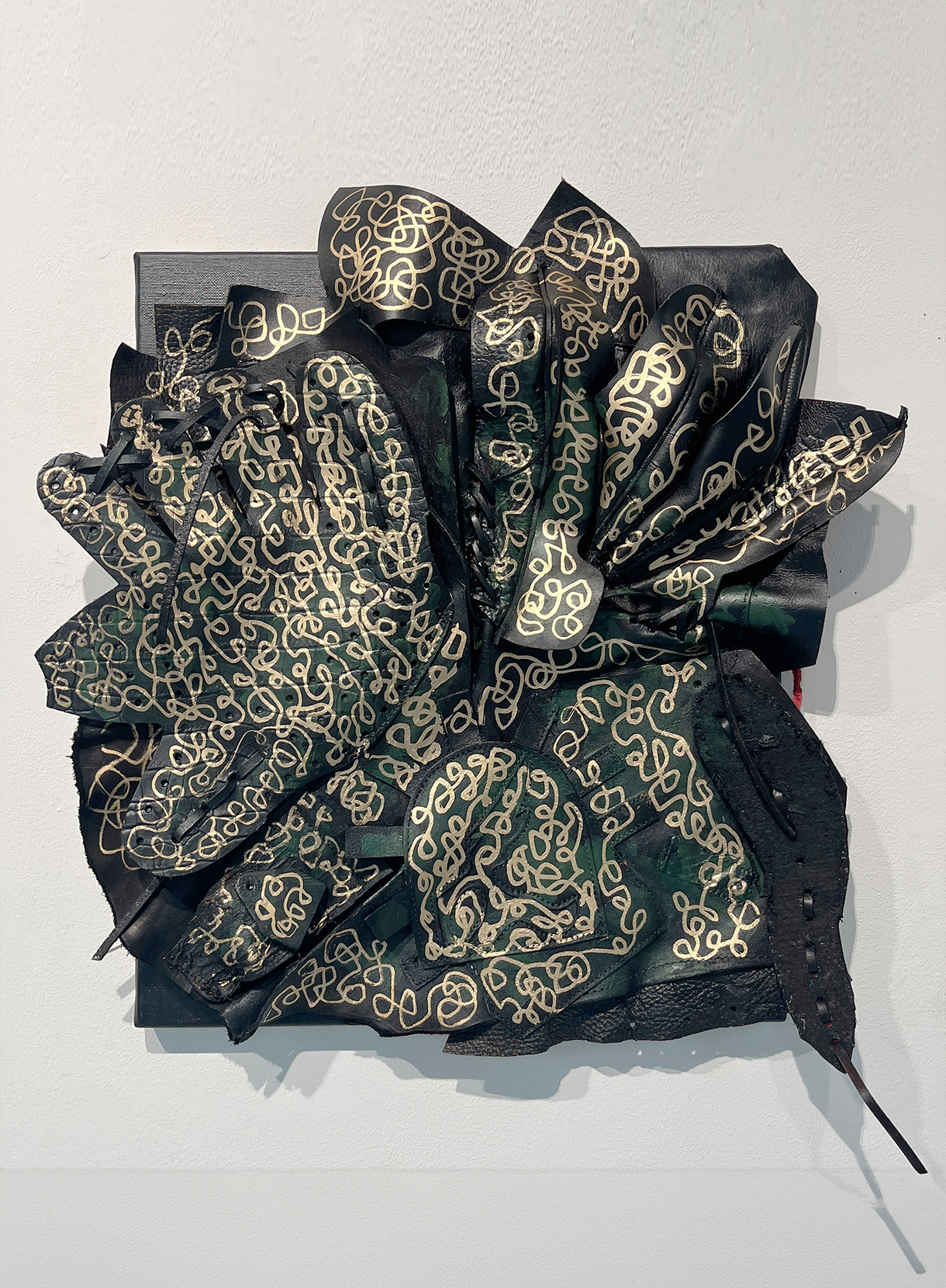 UMEHARA KAZUHIRO《Asemic Painting Glove》
