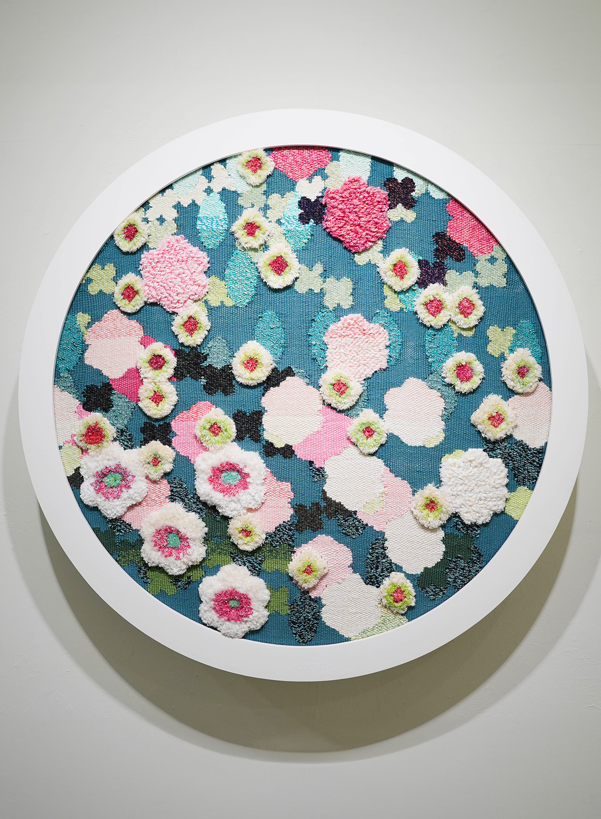 浪岡ヨリ / Yori Namioka《tempt》